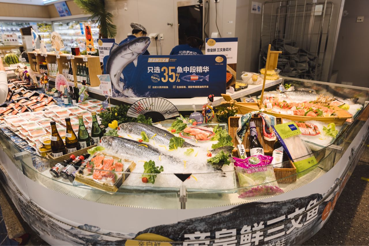 挪威进口三文鱼今年很“生猛” 在盒马销售同比增长超五成